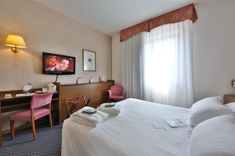 Best Western Hotel Cristallo Rovigo Esterno foto